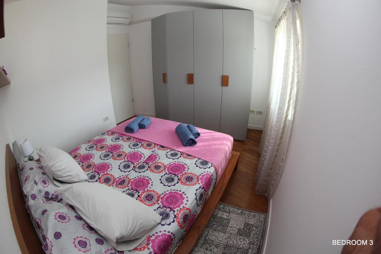 Luxury Marina View Apartment Izola Exterior photo