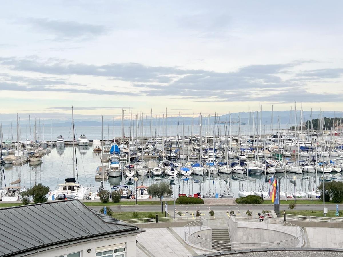 Luxury Marina View Apartment Izola Exterior photo